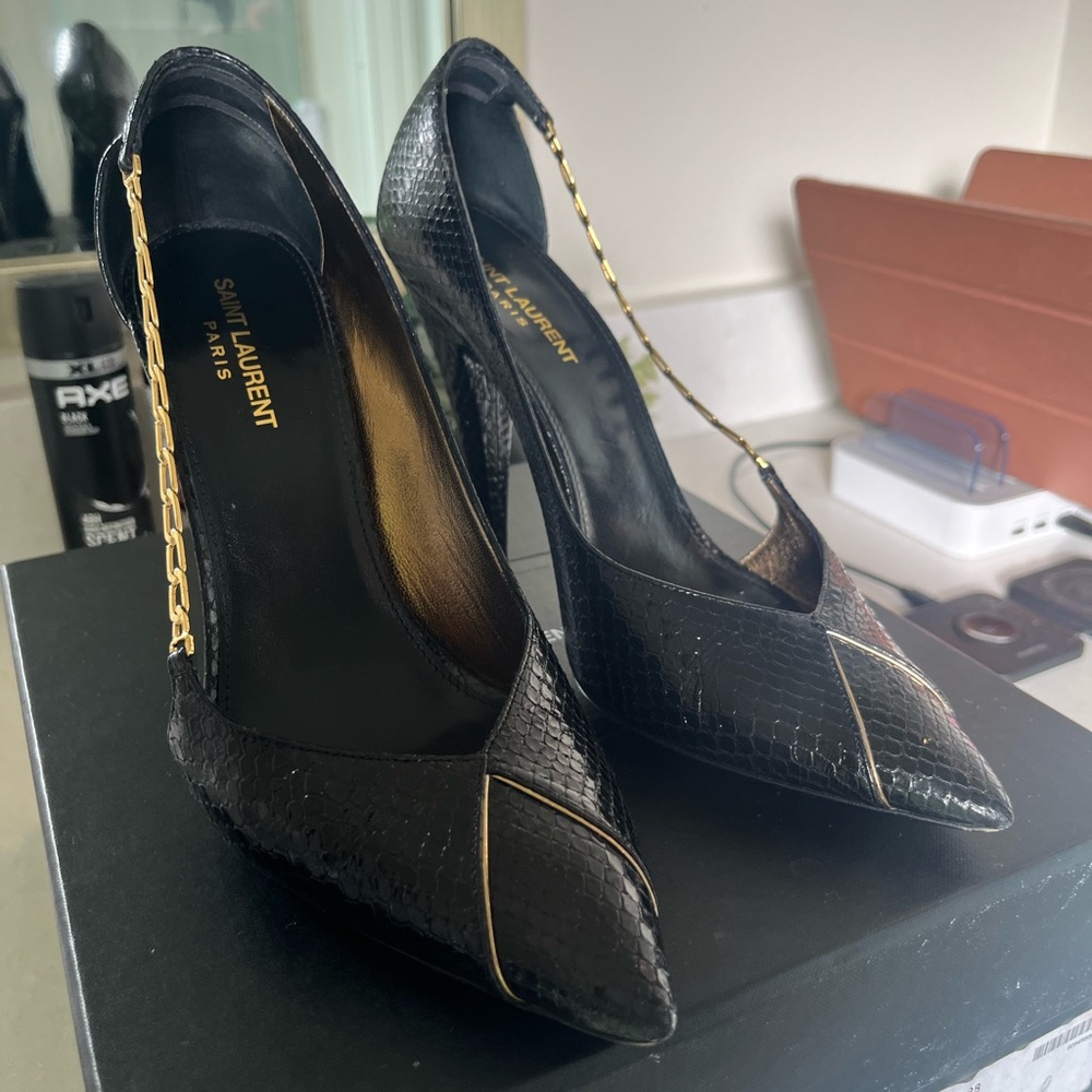 YSL Lola pump